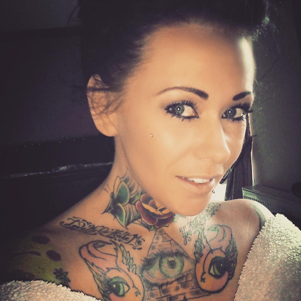 INKedModelTamy's tweet photo. Hello world @Girlstattooed @theInkGirls @girls_tatt_btfl http://t.co/qJrcKN53vD