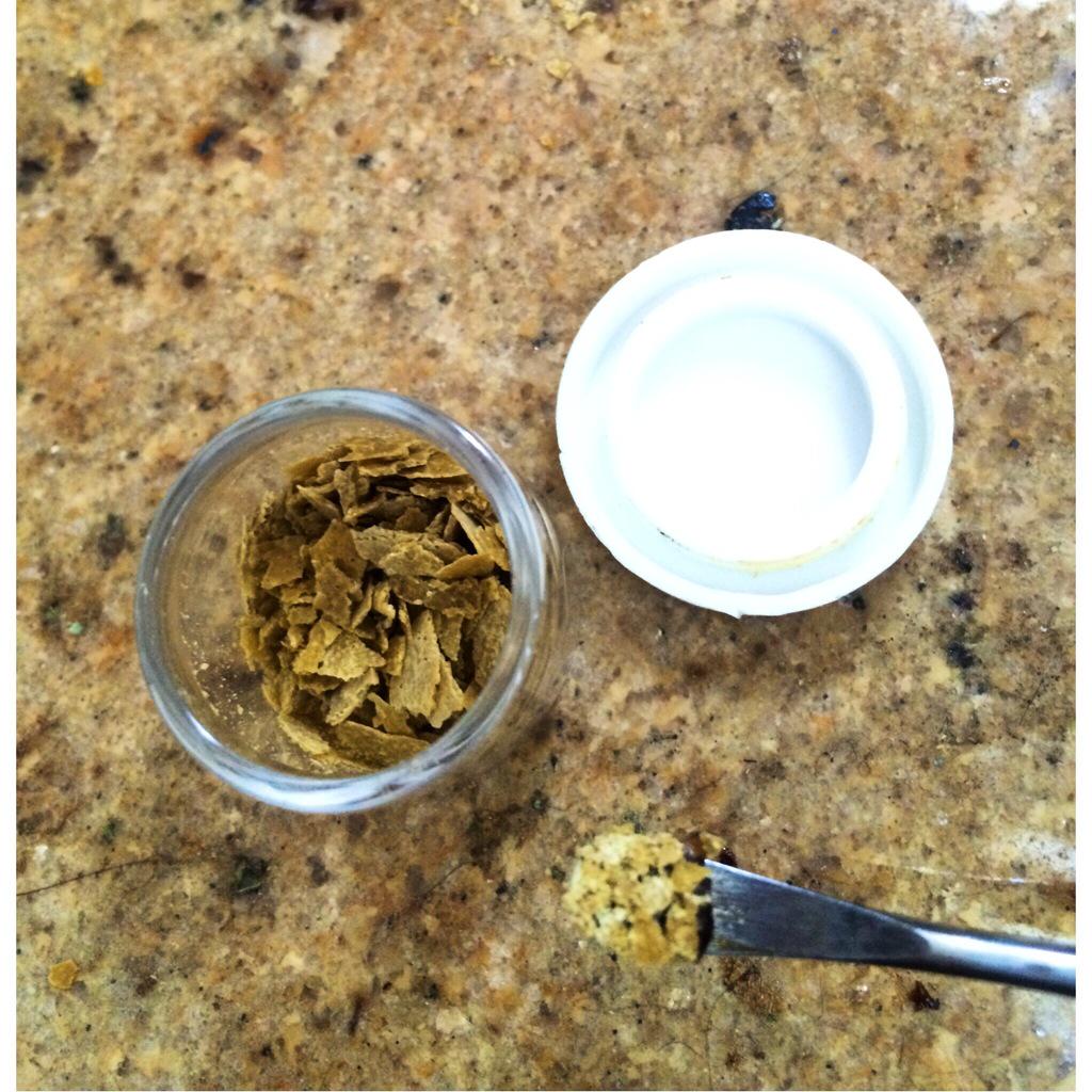 Miss_KushCakes's tweet photo. #DabsforBreakfast http://t.co/jHH9nwk2Gf