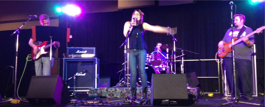 MandyCole90's tweet photo. @FestOfAle  rockin it! http://t.co/ksa8I736NY