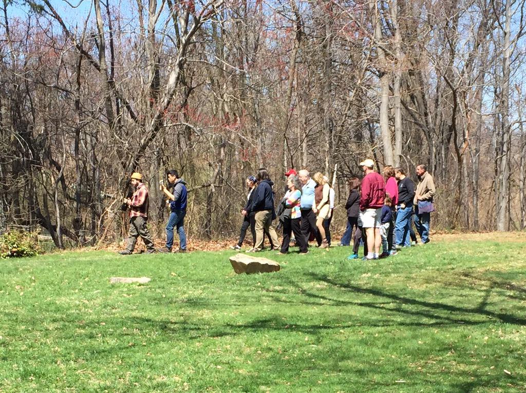 SCPerformances's tweet image. And they're off! A beautiful day for a cantata and the great outdoors! #RhymeswithOpera