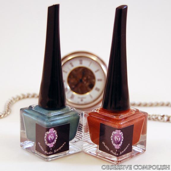 ObsessCompolish's tweet photo. On the blog: 2 gorgeous polishes from @gothicgala http://t.co/5VTRTRgpDy http://t.co/x0O0AO4wdJ