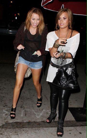 NoticiasSmilers's tweet photo. #MEMITime #2 http://t.co/wXQSaywZOI