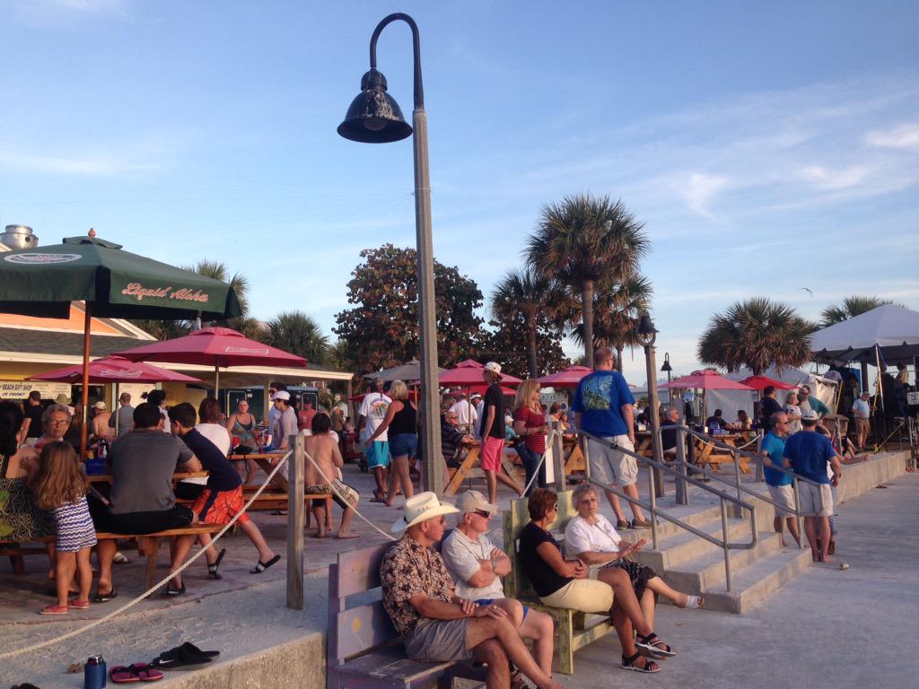 BeachGoesPops's tweet photo. We had a great first night of #beachgoespops. We hope to see you out again tonight for this Pass-a-Grille tradition! http://t.co/I0MY6uNZDg