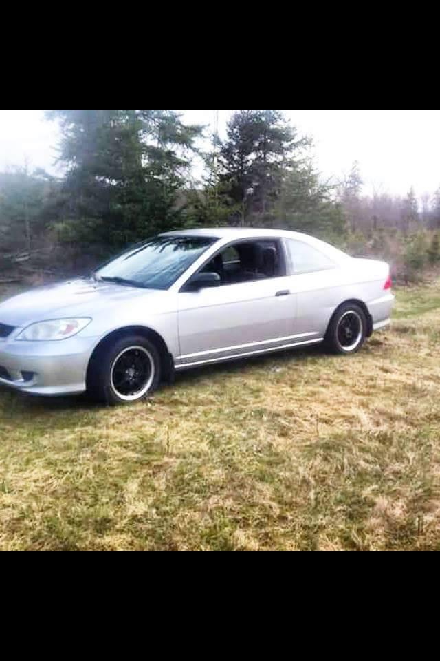 She's a blangger with her rims 😄