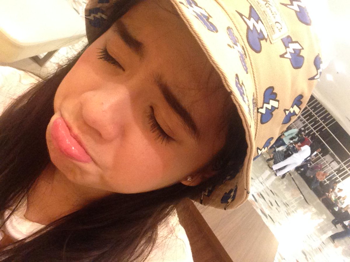 tsywsn's tweet photo. "@Vanka_JKT48: tidur dulu yaaa semua oyabobo >___< http://t.co/9PxqjGCMrd"nicedream tacilku😍