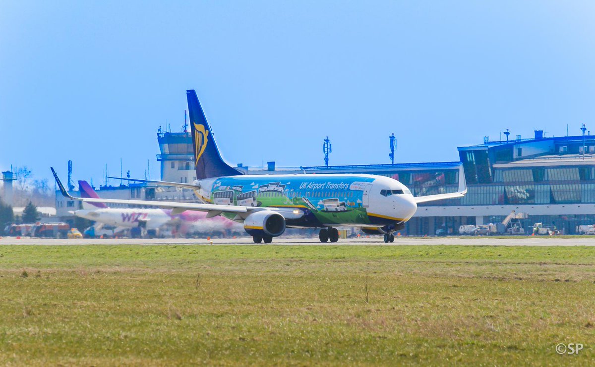ColorCarPL's tweet image. #NewRunwayDays @KatowiceAirport #KatowiceAirport #rosenbauer #Boeing