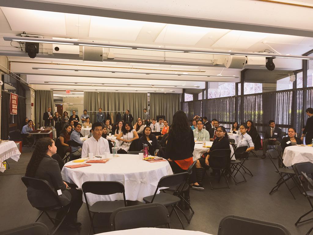 Harvard_Natives's tweet image. Gooood morning!!!! The @IVNativecouncil Conference is underway! #NativeStudents