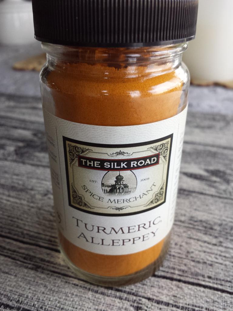 lmfriedrich62's tweet photo. Thx @SilkRoadYEG @SilkRoadSpices for #turmeric #honey in #snncsmoothie #fightsinflammation #supportsimmunity http://t.co/QUArSaxMGB