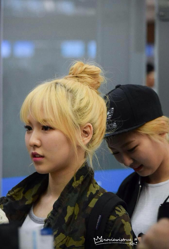 SeulgiUpdates's tweet photo. [HQ] 150411 레드벨벳 Red Velvet 웬디 Wendy &amp; 슬기 Seulgi @ Incheon Airport heading to Philippines for BOB
cr: noviewistrue http://t.co/pfU7oJPzMI