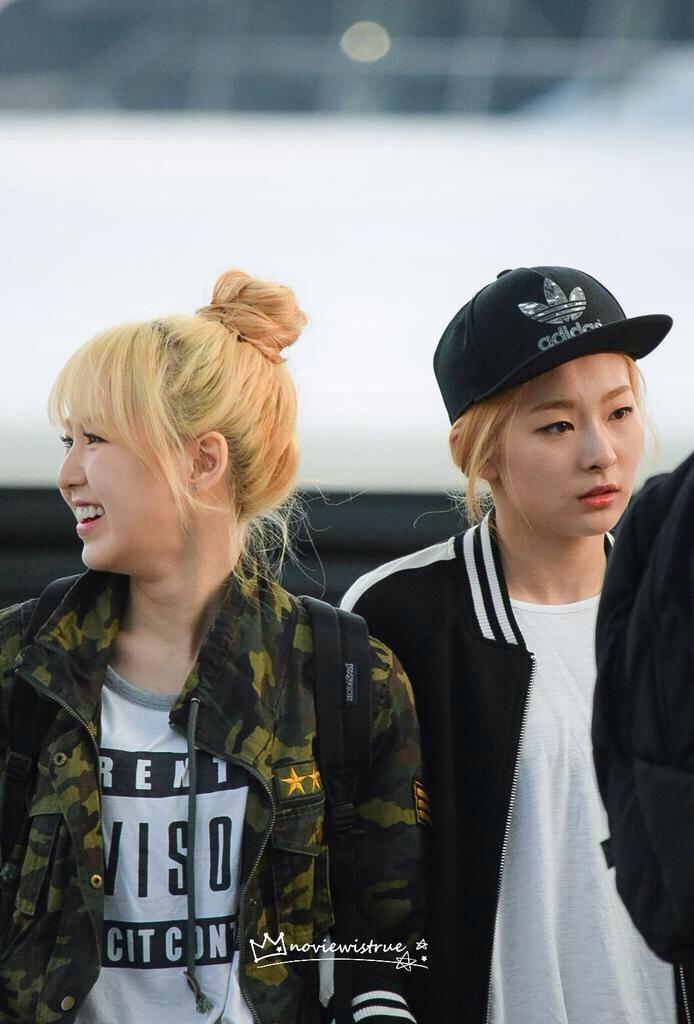 SeulgiUpdates's tweet photo. [HQ] 150411 레드벨벳 Red Velvet 웬디 Wendy &amp; 슬기 Seulgi @ Incheon Airport heading to Philippines for BOB
cr: noviewistrue http://t.co/pfU7oJPzMI