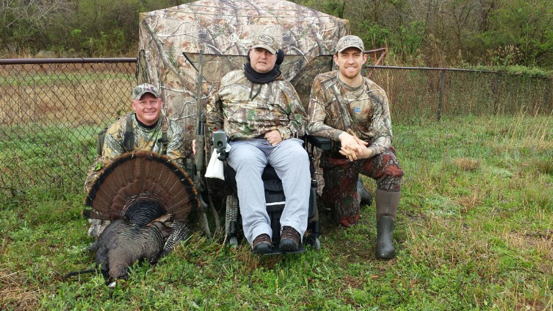 platchett's tweet image. # shootemintheface#FreedomHunters