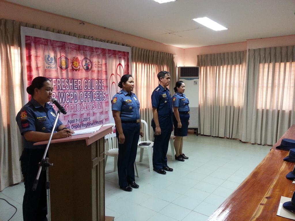 Pro6Wccd's tweet photo. Closing Ceremony of the Refresher Course for WCPD Officers with PSSUPT CARILLO, DRDO @pnpts_rstu6 @pnp_region6 http://t.co/N7FLXAbWuf