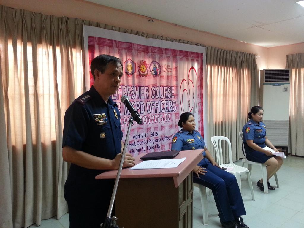 Pro6Wccd's tweet photo. Closing Ceremony of the Refresher Course for WCPD Officers with PSSUPT CARILLO, DRDO @pnpts_rstu6 @pnp_region6 http://t.co/N7FLXAbWuf