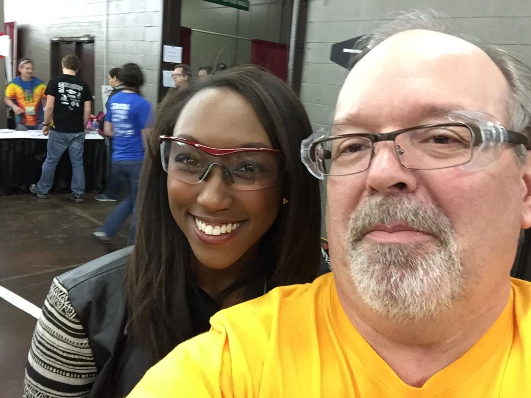 ffox9222's tweet photo. @stevejhyer @TeamRUSH27 #robozone http://t.co/4IZg6qwcCg