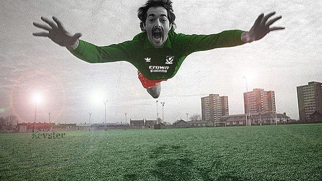 Boss this of <a href="/B_Grobbelaar1/">Bruce Grobbelaar</a>. Looking forward to the <a href="/OttawaFuryFC/">Ottawa Fury FC</a> home opener next weekend. Good luck in ATL tonight