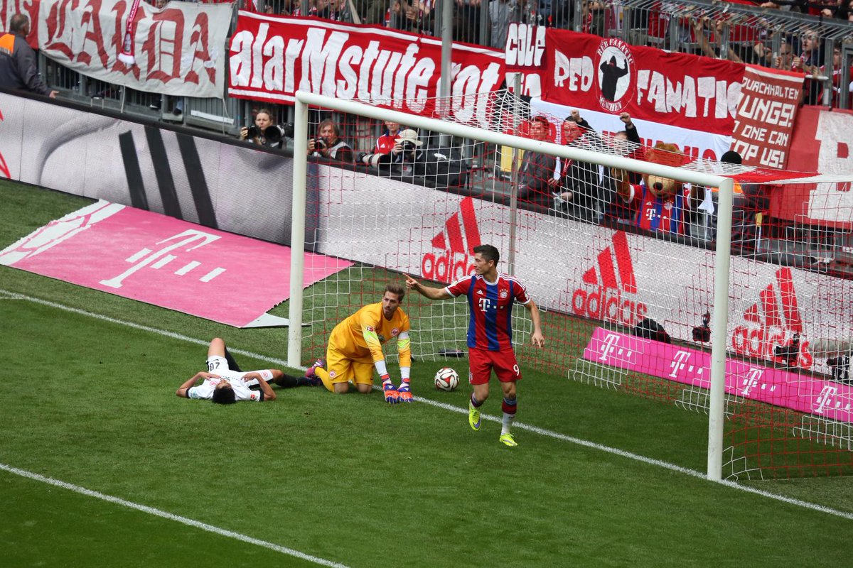 FCBayern tweet picture