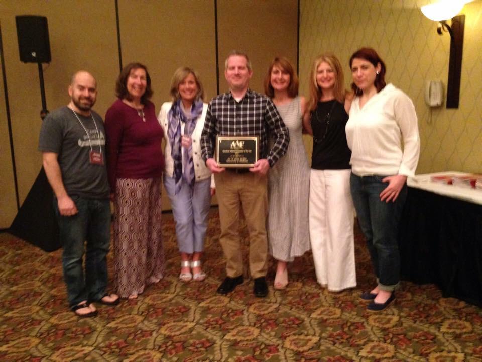 aafdistrict7's tweet photo. Congrats to Glenn Griffin for winning the AAF Donald G. Hileman Educator of the Year Award. @aafbham @AAFNational http://t.co/h2oc1djlMW