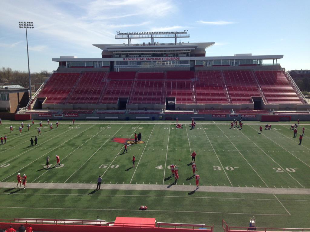 RedbirdFB's tweet photo. Beautiful day for scrimmage No. 1 at Hancock Stadium #SpringBall15 http://t.co/CsJkE7kPaq