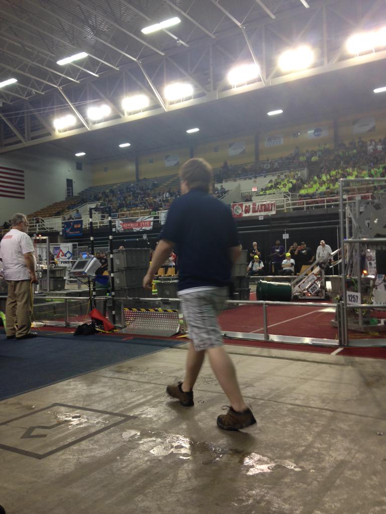 FRC708's tweet photo. We love our #dearFieldSupervisor Brian! #MARChamps #OMGRobots #BrianForTheWin http://t.co/MvU8nFQhmI