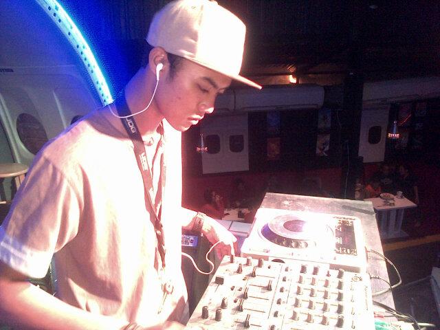 djschool_nb's tweet photo. Opening perform dari @GhaitzaRama @thecaptainjogja #NightBeatBattleofDj http://t.co/CAqnlh5Nzw