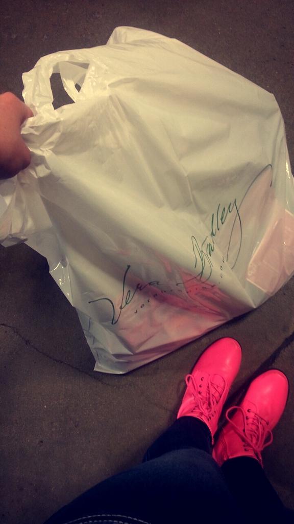 fallingstar2014's tweet image. #vbos #pink