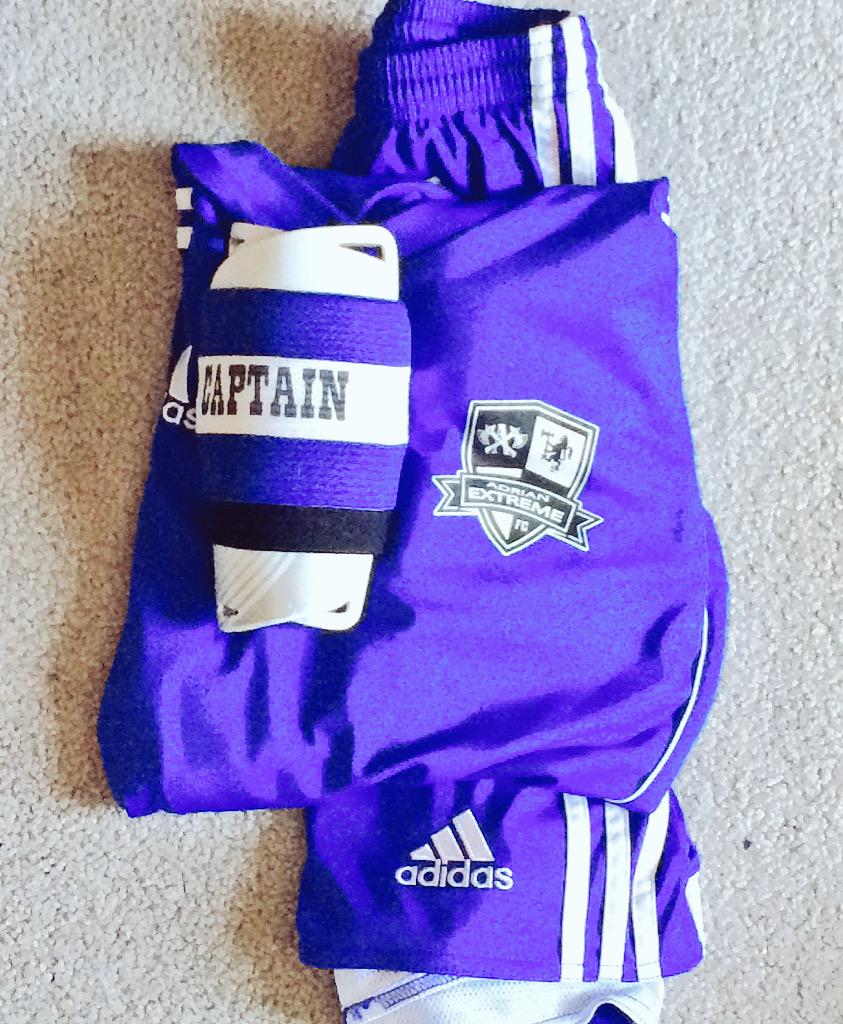 jpenntaughtme's tweet photo. Gameday. #AXFC Let's get it. http://t.co/UbBh3dmXg0