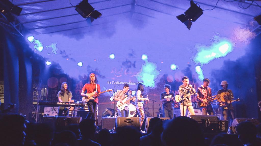 Seru sekali acaranya <a href="/GME2015/">Ganesha Music Event</a> <a href="/apres_itb/">Apres! ITB</a> sampai jumpa lagi (tahun depan) *aamiin* :p
#UkeShow