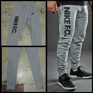 onlinesaja's tweet photo. Nike pants 150K http://t.co/6yINiWSFmF