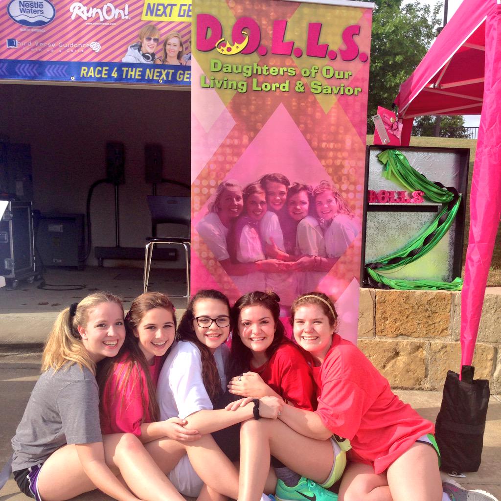 Katie_Primrose's tweet photo. We saw our faces on a poster or two and quite frankly things just went downhill from there #NextGen5K http://t.co/akec0b9o24