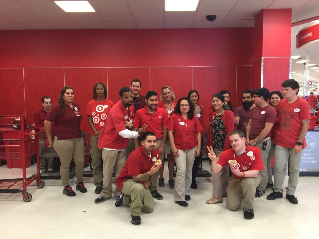 emiko29's tweet photo. What Easter day closed? #noexcuses  #stillmadegoal #redcards #50yesterday! #friendlyin2 #weho1884 http://t.co/yGdMrwXMeC