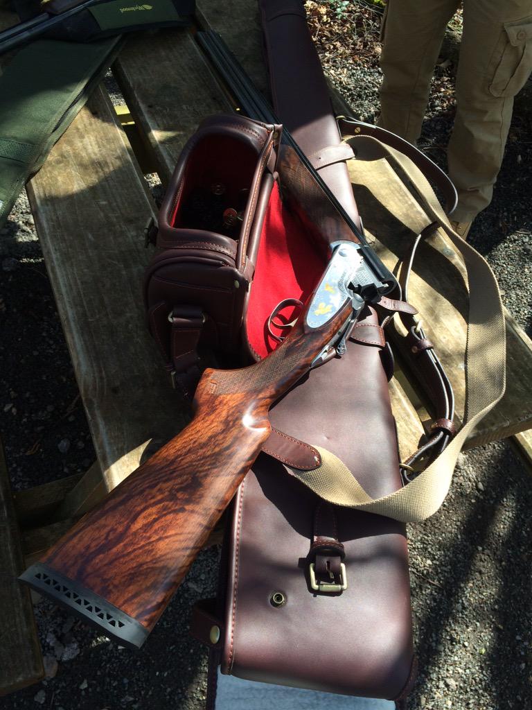 09Wadling's tweet image. A great morning shooting some clays @AshcombeA 😊