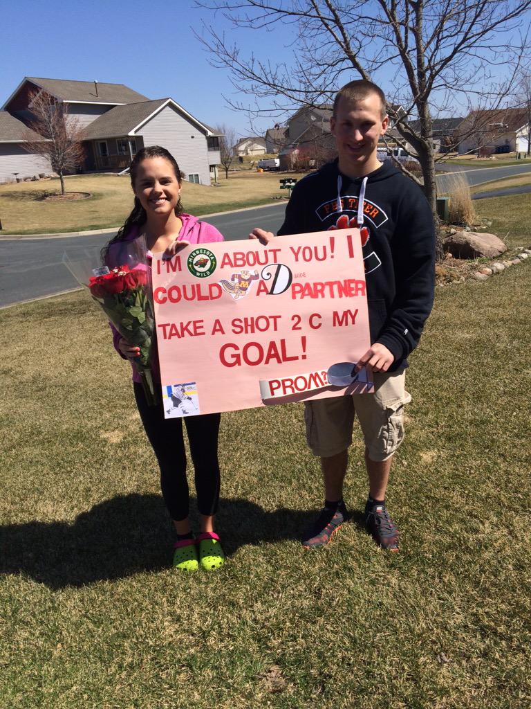 kenziemccuddin's tweet photo. lucky enough to get to go to prom with my best friend 💕 @dbernu_4 http://t.co/M357vHXRcY