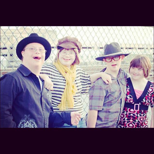 slctme's tweet photo. @shinyaxew not hard fam. here http://t.co/zgk44VSsNR