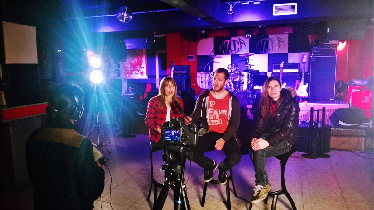 LiveMusicVcia's tweet photo. Entrevista a @Dover_oficial en la @wahwah_valencia !! Esta noche cinciertazo!! http://t.co/Ts1RhqnQSO
