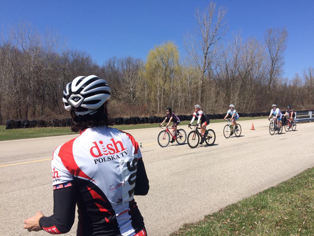 chiwomenselite's tweet photo. Skills clinic is up and running. @francinehaas leading the way. @burnhamracing #spidermonkey #supercrit8 http://t.co/PYtlc3mKxx