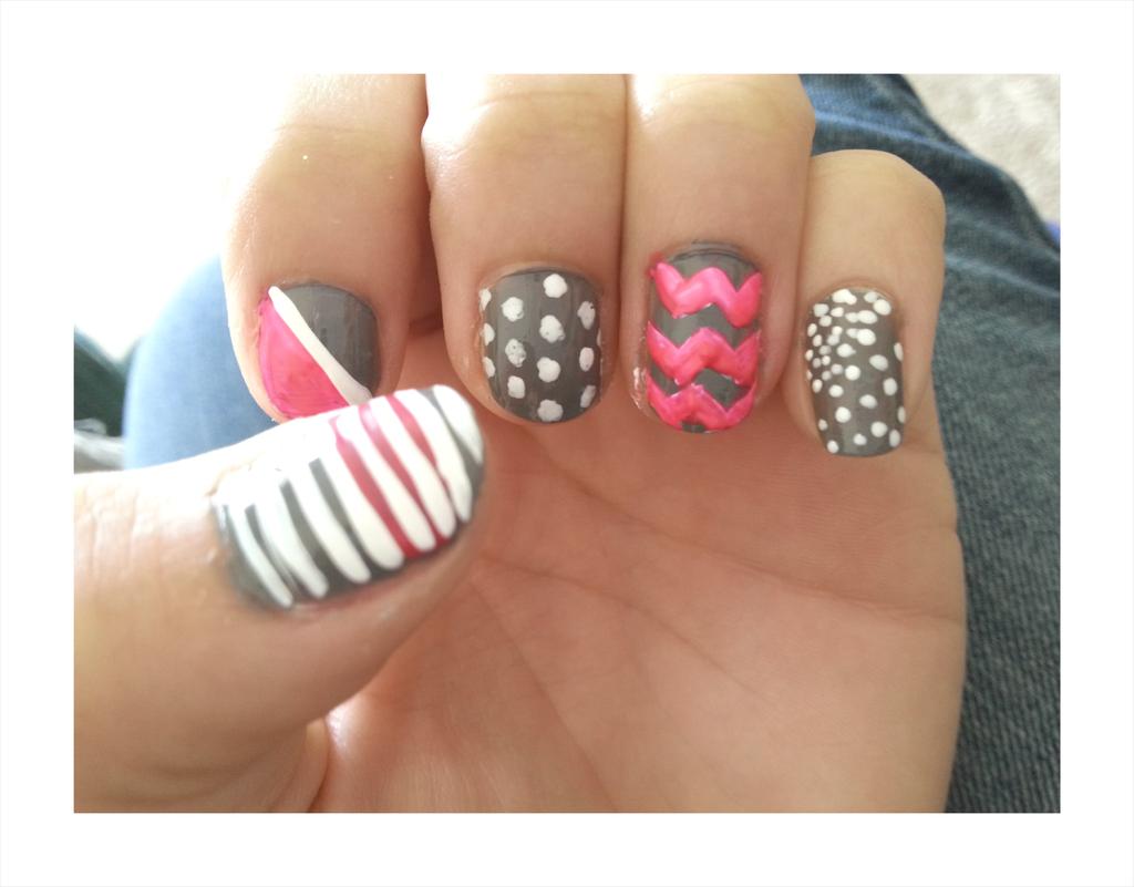 jrrstock's tweet photo. Nails by me! :) http://t.co/HZPzZobU5H