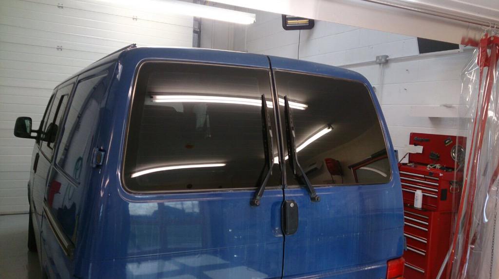 cheshirecustoms's tweet photo. Some tints from another busy Saturday today #dayofftomorrow . #quality http://t.co/jBDIBC9iPE