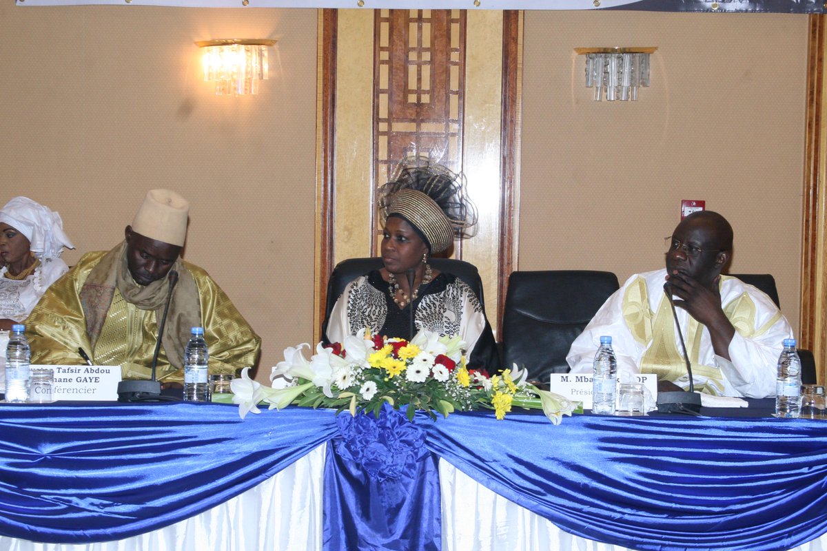 PresidentduMEDS's tweet photo. La conférence religieuse du Collectif du Femmes Chefs d'Entreprises du Sénégal à l'instant au King Fahd Palace Dakar http://t.co/ESok94w2z6