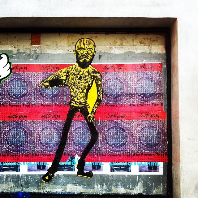 StArtEverywhere's tweet photo. Whyabitchgottalie? #sickid #streetartla #lastreetart #streetart #graffiti #graff #lagraff #graffla #graffitila #out… http://t.co/9eMmWD9R74