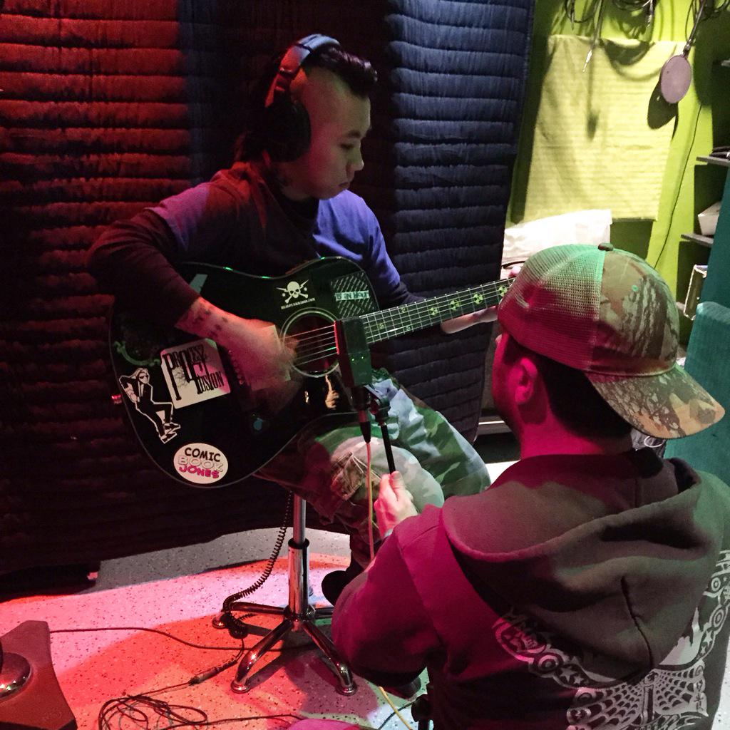 RadioactiveMat7's tweet photo. @thejerryfarley proposes to Kenny lol #secretweaponstudio #studiolife #fenderacoustic #sibands #statenislandmusicians http://t.co/N8ws6WeQxK