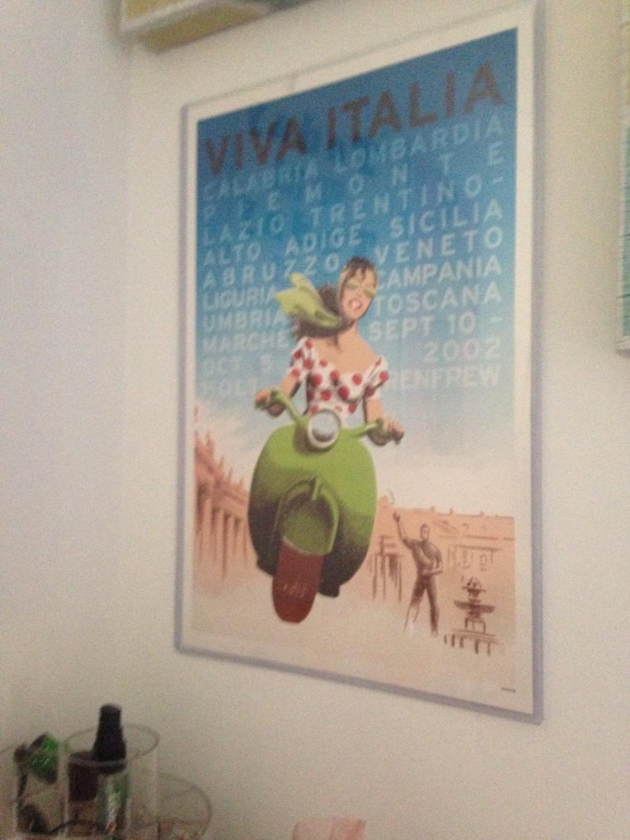 beyourwings's tweet photo. Il mio nuovo poster:) #vivaitalia #freeitalianfun http://t.co/i9gOCObQ2c