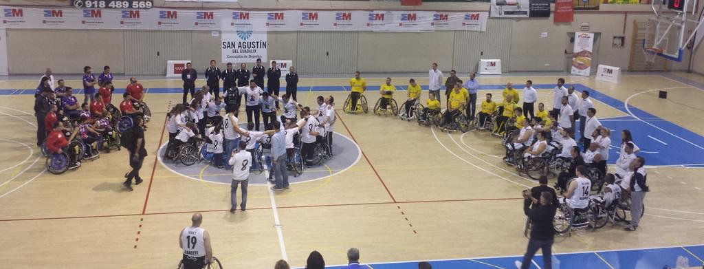 FMDDF's tweet photo. #BSR_finalfour2015
Minuto de silencio en honor a Luís Blancas. http://t.co/UJ043O3Obh