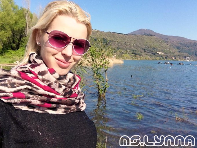 Lovely afternoon at Lago Albano! ...trying to understand that strange lake game ;-) http://t.co/pjKo<a href="/tag/camgirl"class="tags"><span>#camgirl</span></a><a href="/tag/skype"class="tags"><span>#skype</span></a>