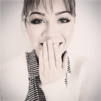 FansJerry's tweet image. She is my little doll! @jennettemccurdy so cute! ♥
 Ela é a minha bonequinha! Tão fofa! ♥