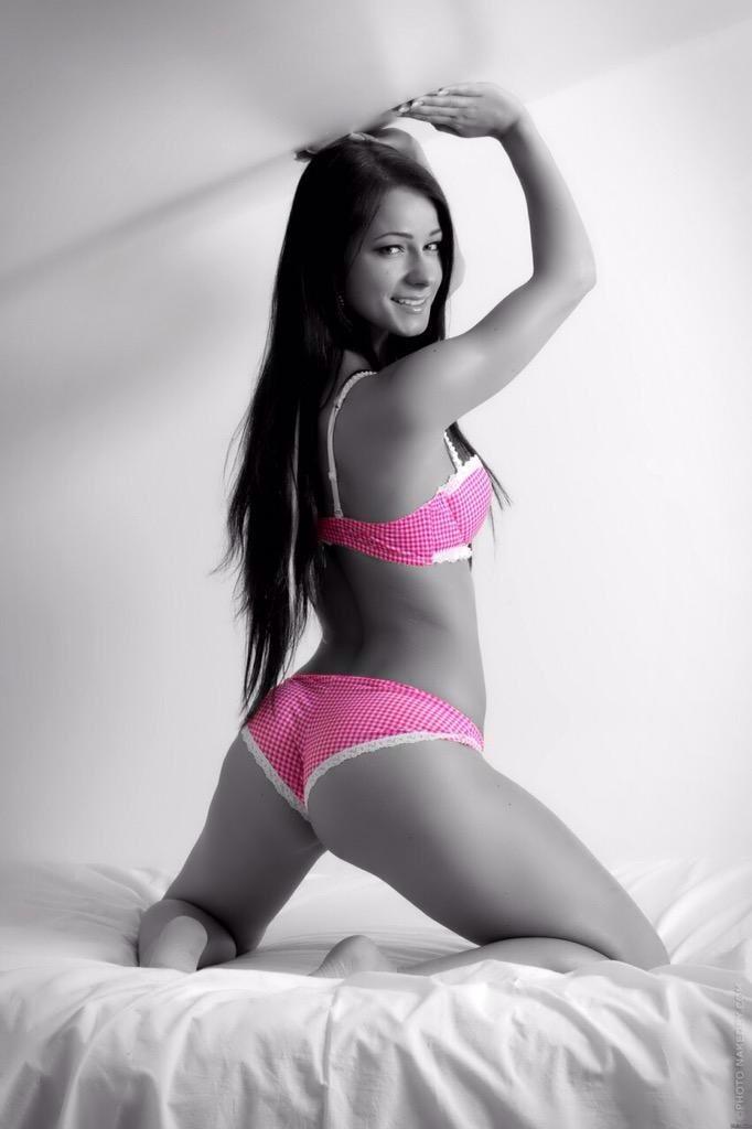 bw82295's tweet photo. " @MelisaMendiny 
♥♥♥♥♥♥♥ http://t.co/BM1YFnFo6Y #mountitmonday #asswednesday #thongthursday" #beautifulwomen