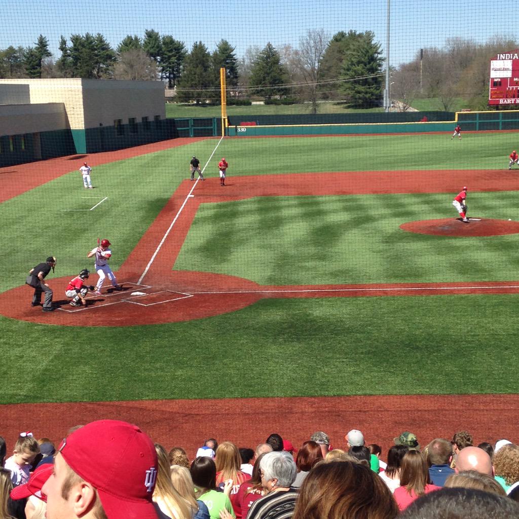 zmeunier's tweet photo. Gorgeous day for some @HoosierBaseball #GoIU #1MillIU http://t.co/PhTmWOU0I6