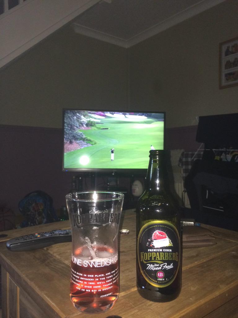 Paddytaff84's tweet photo. @GolfMonthly lets get it on β³οΈπ»β³οΈπ»#mastersdrinking http://t.co/YGzpAbSdww