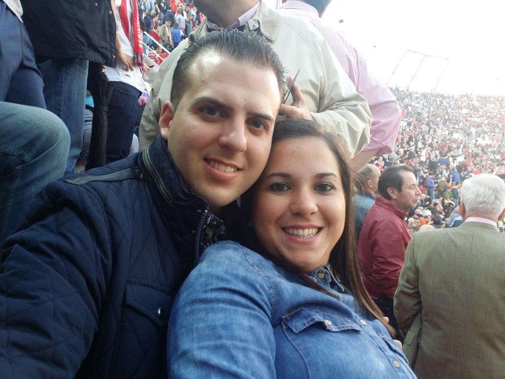 naika135's tweet photo. Al final le hago Sevillista http://t.co/pKndewSUzQ