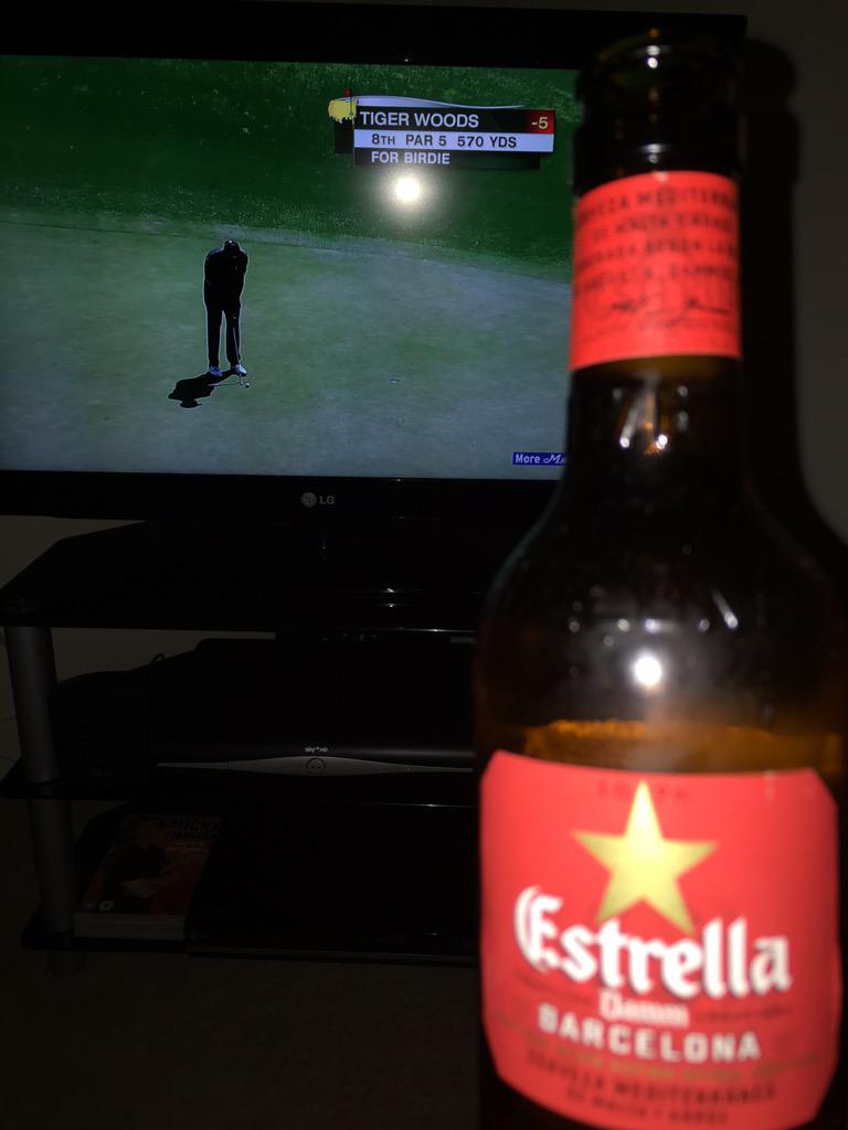 1DarrenLawrence's tweet photo. @GolfMonthly #MastersDrinking #estrella #TheMasters @EstrellaDammUK http://t.co/Q92bZTJf3b