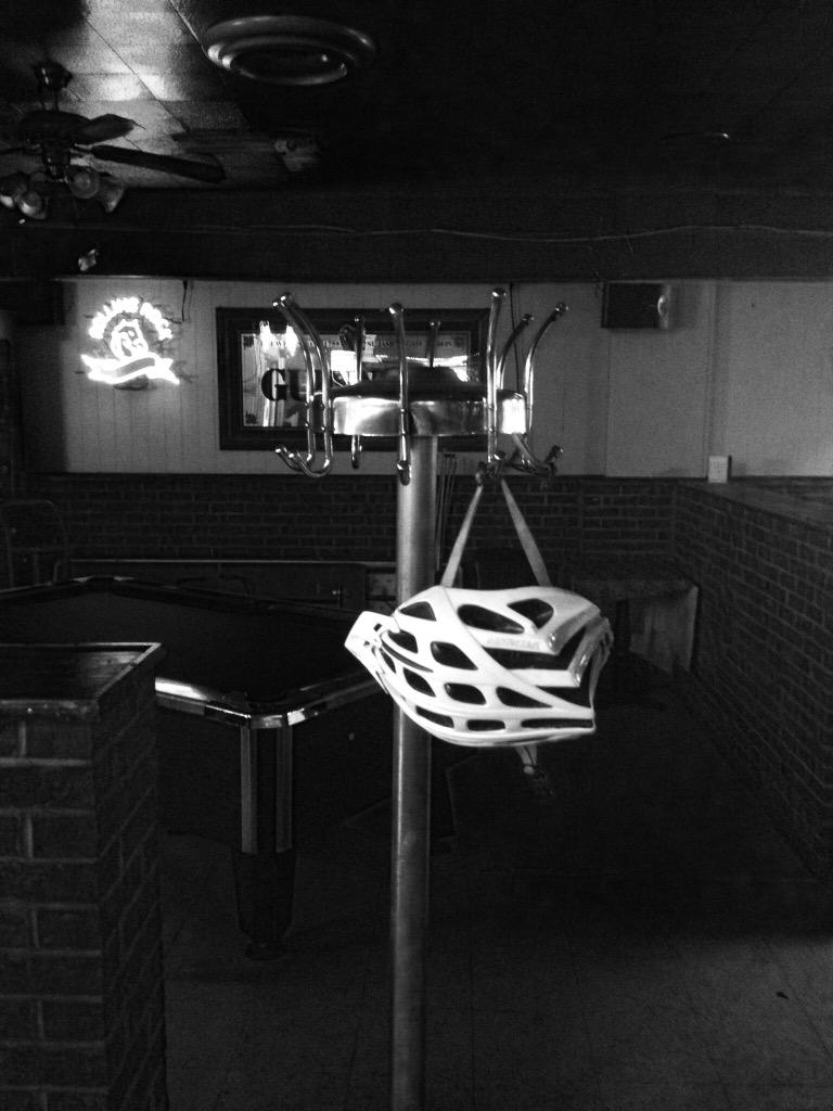PubPrawl's tweet image. Hangin' it up. #artsy #blackandwhite #BAM42 #PalsOnTheTrail
